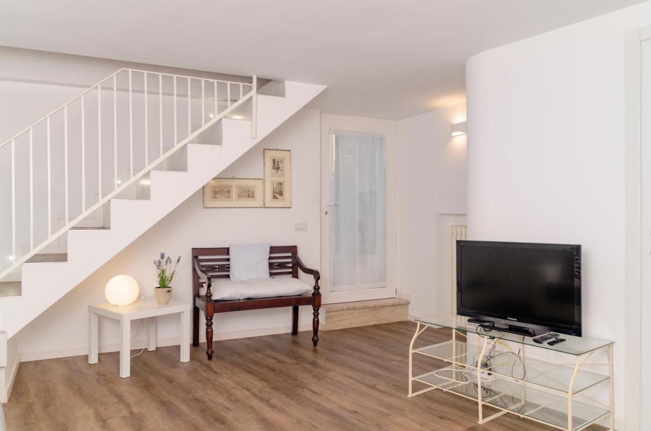 Apulialux Panta Rei Luxury House Nel Centro Storico Apartment Altamura Luaran gambar